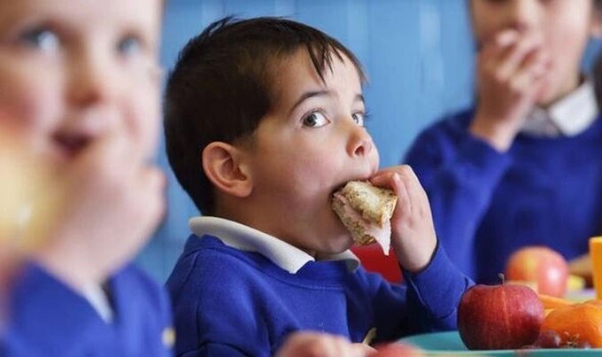 Học sinh tiểu học tại London được ăn trưa miễn phí trong một năm - 1