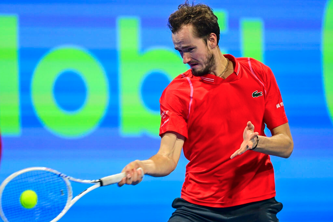 Medvedev đối đầu Murray ở chung kết Doha Open