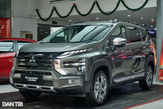 Mitsubishi Xpander Cross 2023 ra mắt khách Việt, thêm trang bị và tăng giá - 1 Mitsubishi Xpander Cross 2023 ra mắt khách Việt, thêm trang bị và tăng giá - 1