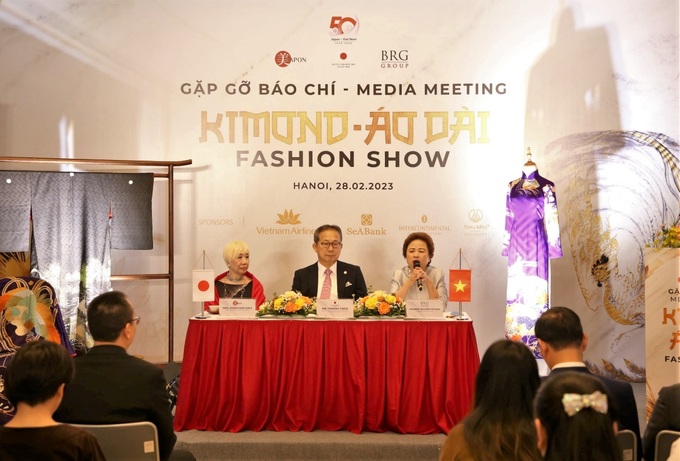 Kimono - Aodai Fashion Show: Giao lưu văn hóa 50 năm quan hệ Việt Nam - Nhật Bản - 1