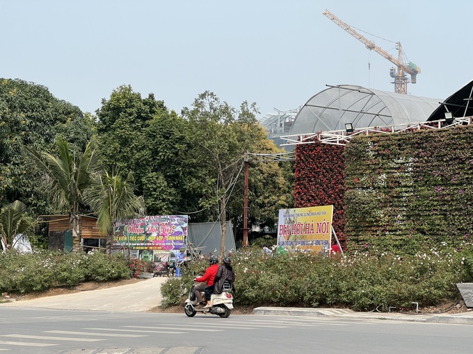 Vì sao 30.300m2 đất thung lũng hoa Hồ Tây chỉ cho thuê 670 triệu đồng/năm? - 2 Vì sao 30.300m2 đất thung lũng hoa Hồ Tây chỉ cho thuê 670 triệu đồng/năm? - 2