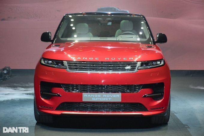 Range Rover Sport 2023 giá từ 7,3 tỷ đồng, khách mua phải chờ hơn nửa năm - 4 Range Rover Sport 2023 giá từ 7,3 tỷ đồng, khách mua phải chờ hơn nửa năm - 4