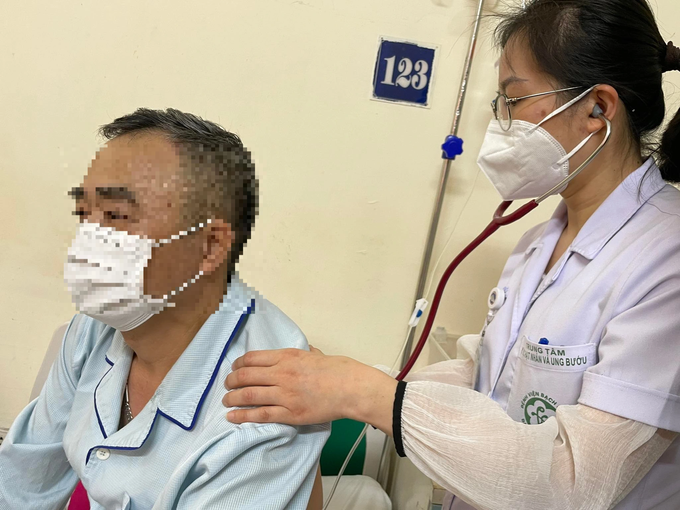 Hà Nội: Ở cùng nhà có người hút thuốc, bệnh nhân 36 tuổi đã bị ung thư phổi - 1 Hà Nội: Ở cùng nhà có người hút thuốc, bệnh nhân 36 tuổi đã bị ung thư phổi - 1