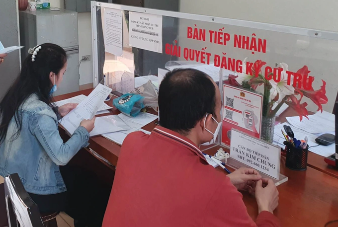 Hà Nội: Dừng yêu cầu phụ huynh xác nhận cư trú cho học sinh
