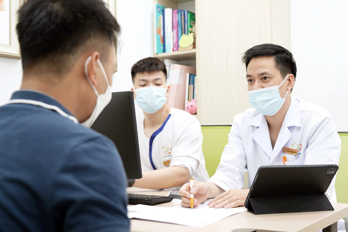 Hà Nội: Cậu nhỏ chảy máu ồ ạt vì đứt phanh hãm khi đang lâm trận - 1 Hà Nội: Cậu nhỏ chảy máu ồ ạt vì đứt phanh hãm khi đang lâm trận - 1