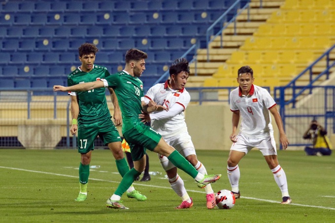 Bị đuổi 2 cầu thủ, U23 Việt Nam thua đậm trước U23 Iraq - 3