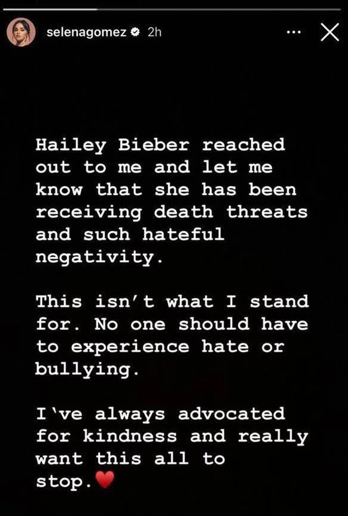 Selena Gomez's reaction when Hailey Bieber asked for help because she was threatened with death - 1