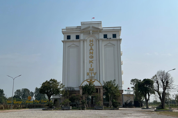 Bắt quả tang quán karaoke lớn nhất Hải Dương hoạt động chui - 1 Bắt quả tang quán karaoke lớn nhất Hải Dương hoạt động chui - 1
