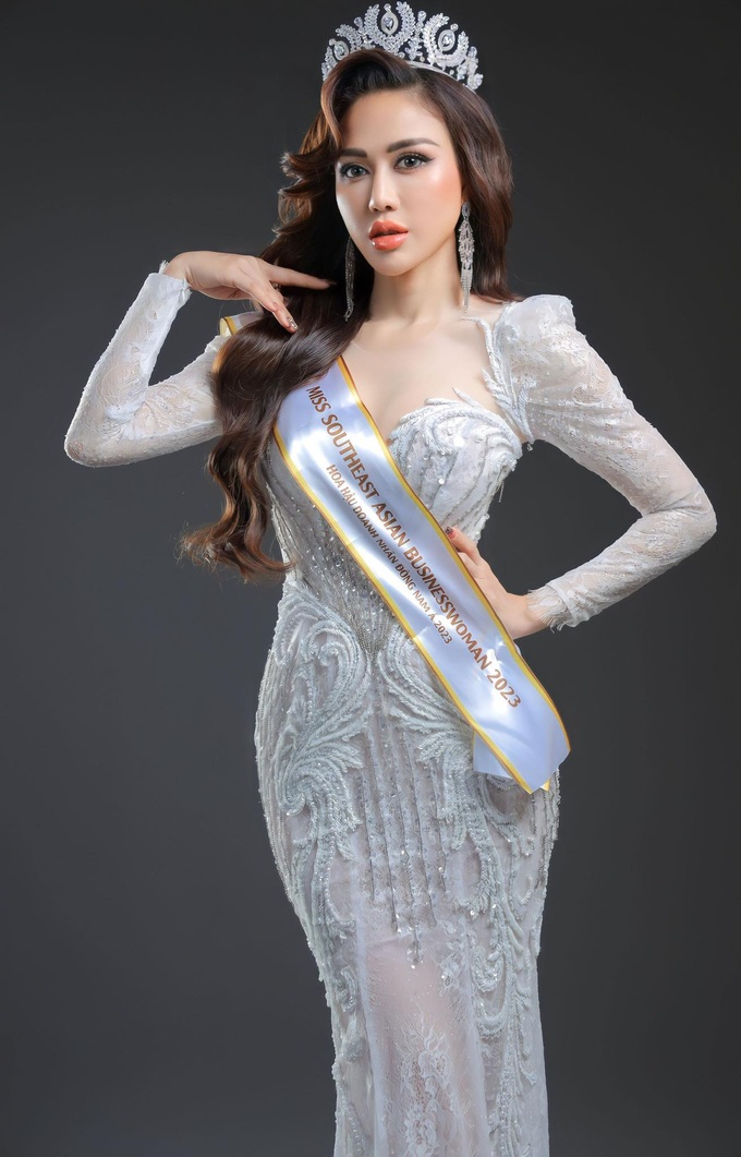 Hoa hậu Lương Thị Thùy Dung bật mí bí quyết sở hữu vòng eo con kiến - 3