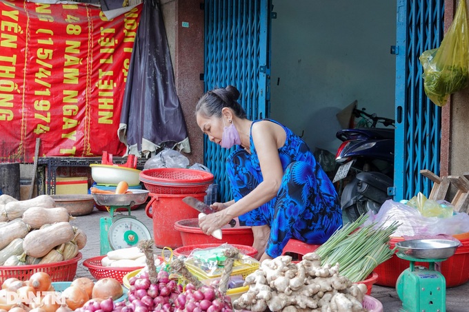 Khách vơi quá nửa, tiểu thương các chợ ngồi… ngáp cả ngày - 3