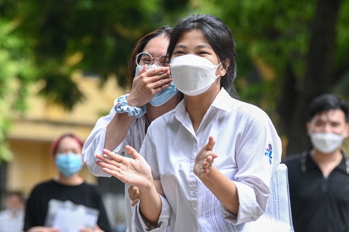 Vì sao nhiều học sinh rất giỏi ở trường nhưng vào đại học điểm kém? - 1