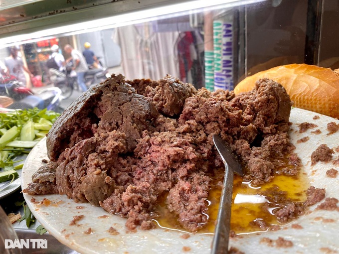 Quán bánh mì Việt 90 năm tuổi, từng được lên truyền hình Mỹ - 2 Quán bánh mì Việt 90 năm tuổi, từng được lên truyền hình Mỹ - 2