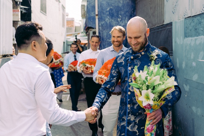 Đám cưới cây nhà lá vườn của vợ Việt, chồng Tây gây sốt mạng xã hội - 1