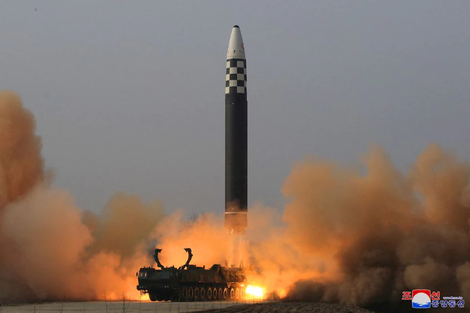 Triều Tiên thử tên lửa liên lục địa phô diễn năng lực phản công hạt nhân - 1
