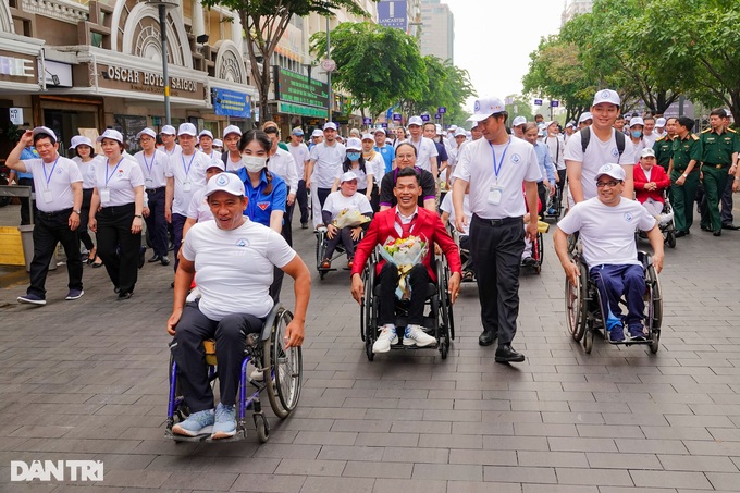 Có 19.000 người khuyết tật được dạy nghề hàng năm - 3