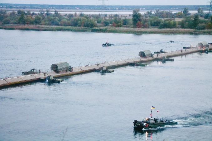 Ukraine điều đặc nhiệm, áp sát phòng tuyến của Nga ở Kherson - 1 Ukraine điều đặc nhiệm, áp sát phòng tuyến của Nga ở Kherson - 1