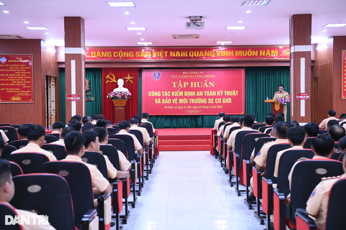 Đề xuất thu phí lập hồ sơ với xe miễn đăng kiểm lần đầu - 2 Đề xuất thu phí lập hồ sơ với xe miễn đăng kiểm lần đầu - 2