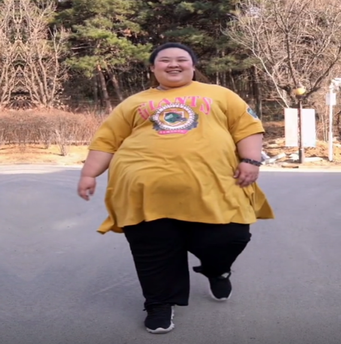 Bị bạn trai đá vì quá béo, cô gái nặng 253kg lột xác ngoạn mục - 3
