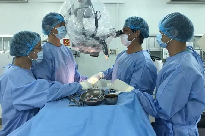 Người phụ nữ cao lên 8cm sau ca mổ chữa căn bệnh gây đau đớn 20 năm - 2 Người phụ nữ cao lên 8cm sau ca mổ chữa căn bệnh gây đau đớn 20 năm - 2