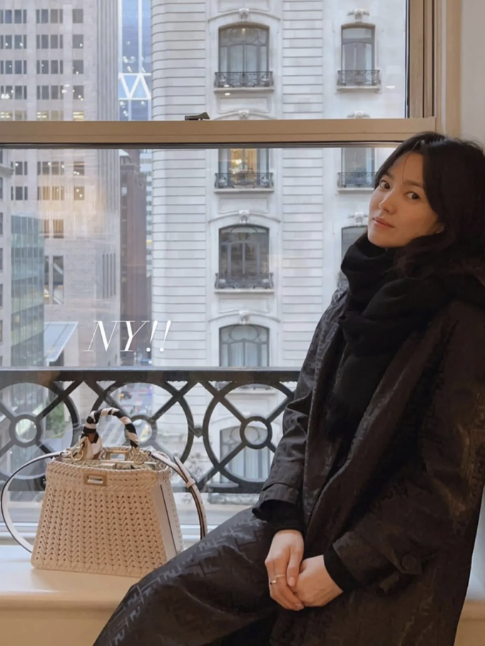 Song Hye Kyo đẹp như nàng thơ, gây chú ý tại Met Gala 2023 - 8