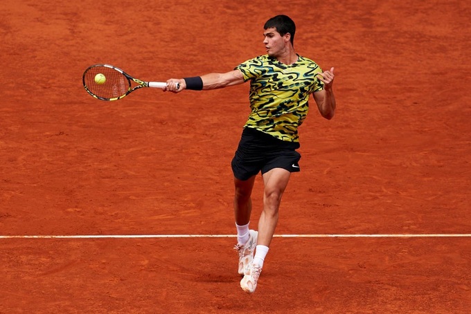 Alcaraz tiến vào bán kết Madrid Open - 2