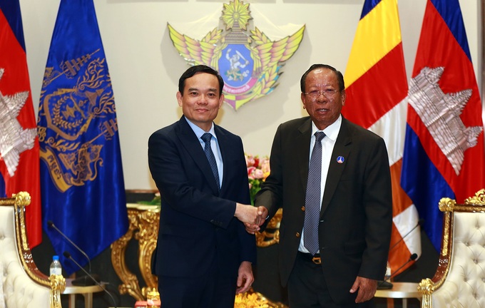Phó Thủ tướng Trần Lưu Quang sang Campuchia dự Lễ khai mạc SEA Games 32 - 1 Phó Thủ tướng Trần Lưu Quang sang Campuchia dự Lễ khai mạc SEA Games 32 - 1