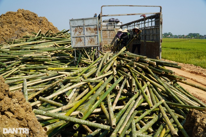 Công nhân trên công trường cao tốc Bắc - Nam giữa nắng nóng đỉnh điểm - 9