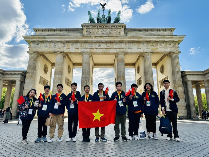 Học sinh Hà Nội giành 5 huy chương vàng Olympic Toán thế giới năm 2023 - 1