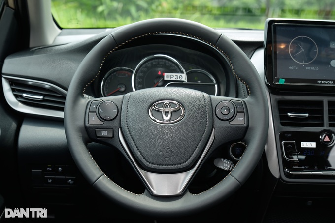 Cận cảnh Toyota Vios 2023: Liệu có đủ sức duy trì ngôi vua doanh số? - 12