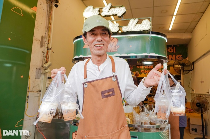 Single father earns 100 million dong/day, starting a business in the late afternoon for his children - 6