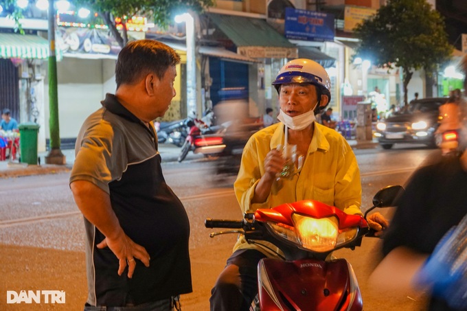 The owner of the strange ginseng juice car only cares... sold out - 5 The owner of the strange ginseng juice car only cares... sold out - 5