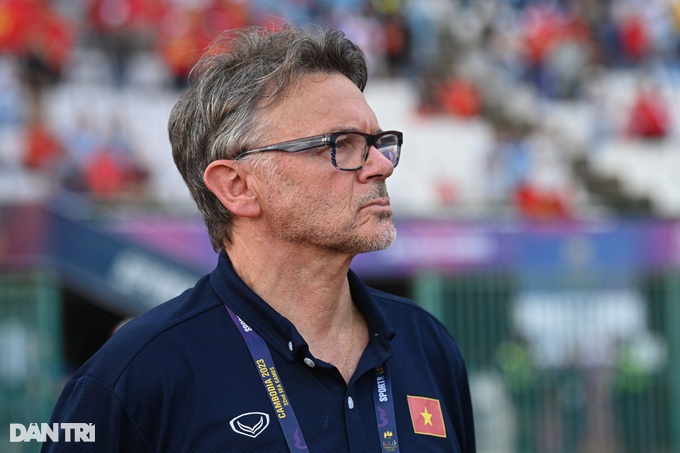 HLV Troussier: U22 Việt Nam đã chơi tốt trước Indonesia quá mạnh - 2 HLV Troussier: U22 Việt Nam đã chơi tốt trước Indonesia quá mạnh - 2