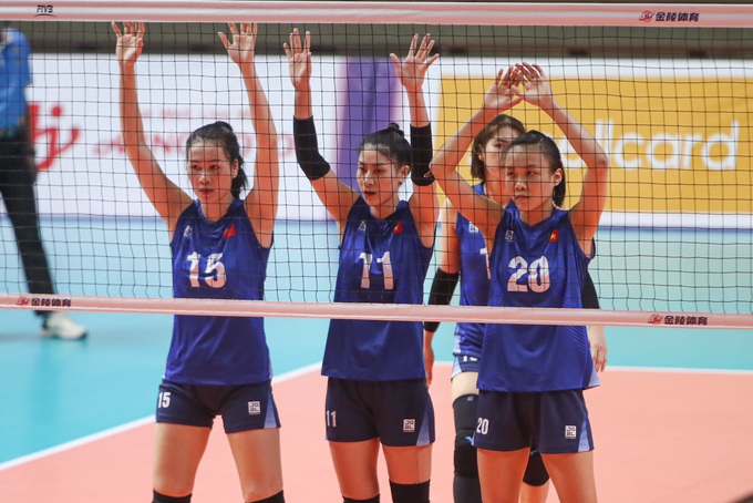 HLV Tuấn Kiệt tiếc nuối khi bóng chuyền nữ không thể giành HCV SEA Games 32 - 1