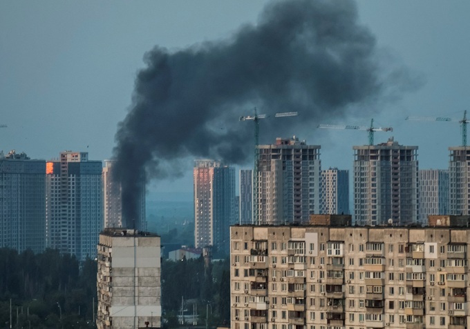 Phòng không Ukraine đẩy lùi màn tập kích của Nga vào Kiev - 2 Phòng không Ukraine đẩy lùi màn tập kích của Nga vào Kiev - 2