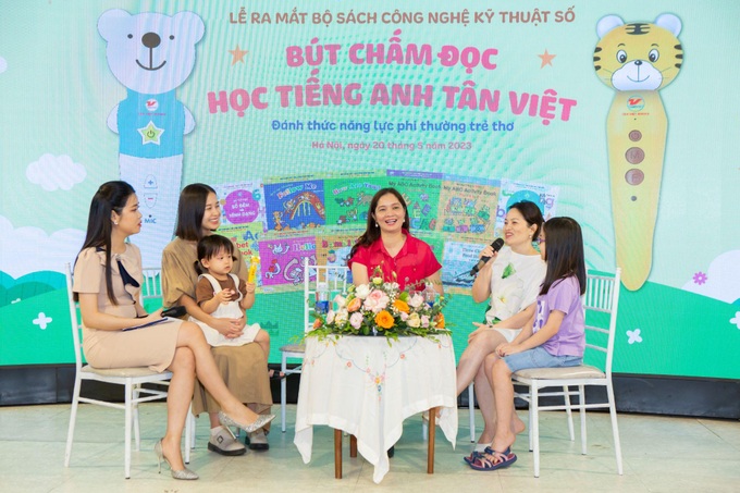 Ra mắt bộ sách công nghệ kỹ thuật số đánh thức năng lực trẻ thơ - 2