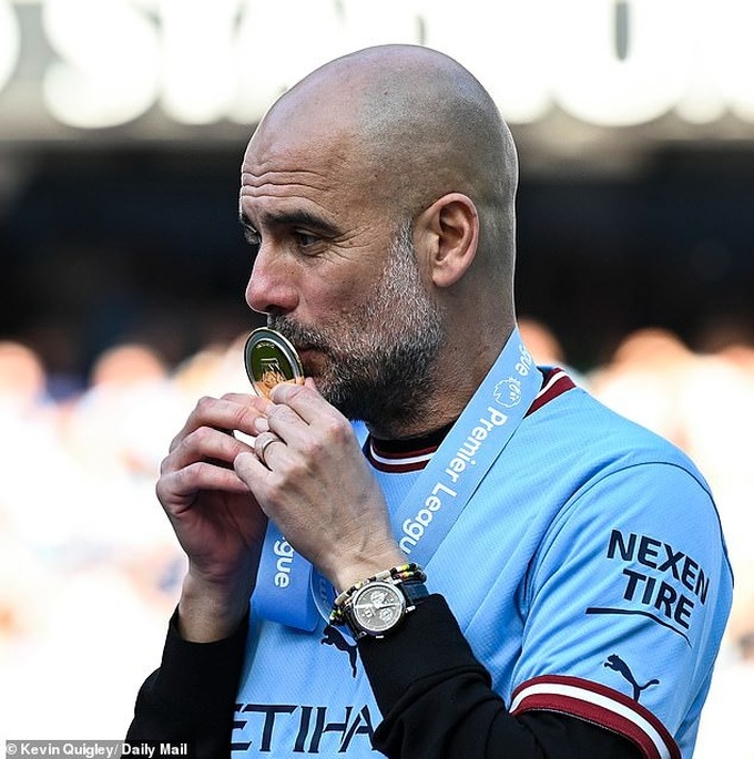 HLV Pep Guardiola tuyên bố bất ngờ sau chức vô địch Premier League - 1