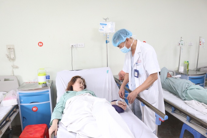 Thủ kim phòng thượng mã phong đêm tân hôn, cô gái bị kim chui vào người - 3 Thủ kim phòng thượng mã phong đêm tân hôn, cô gái bị kim chui vào người - 3