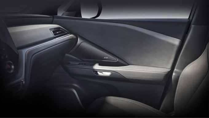 Lexus công bố thêm hình ảnh mẫu TX vào sát ngày ra mắt - 4