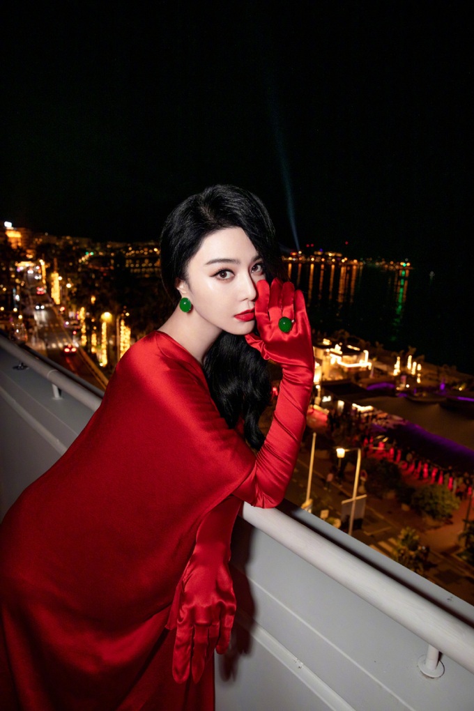 Jennie (BlackPink) và Phạm Băng Băng thống trị thảm đỏ Cannes 2023 - 15 Jennie (BlackPink) và Phạm Băng Băng thống trị thảm đỏ Cannes 2023 - 15