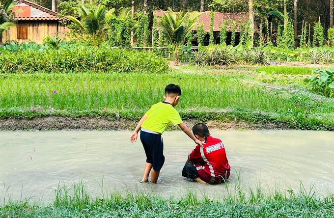 Hà Nội thổi còi hoạt động dã ngoại sau vụ tai nạn khi đi bắt ngao - 1