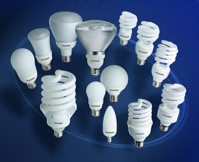 Nhiều loại bóng đèn compact có hiệu suất thấp sẽ biến mất khỏi thị trường Việt Nam từ ngày 15/7 (Ảnh minh họa).