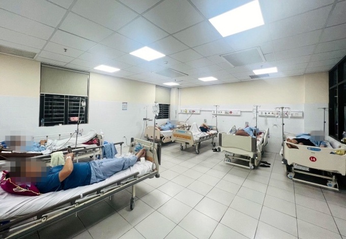 Ăn trứng cá sấu hỏa tiễn, 6 người nhập viện cấp cứu - 1 Ăn trứng cá sấu hỏa tiễn, 6 người nhập viện cấp cứu - 1