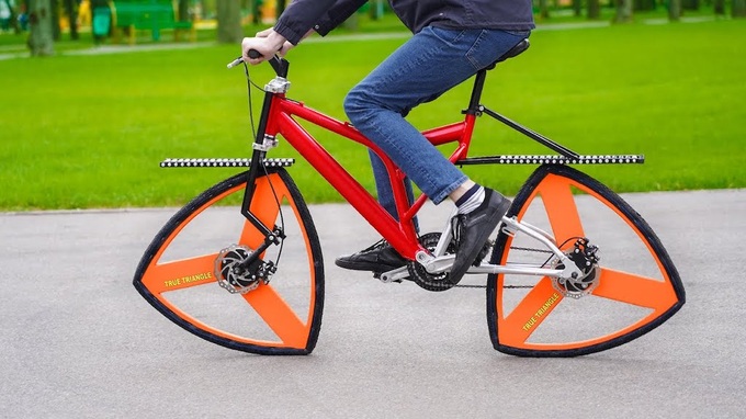 Xem quá trình chế tạo chiếc xe đạp bánh hình tam giác độc nhất vô nhị - 1