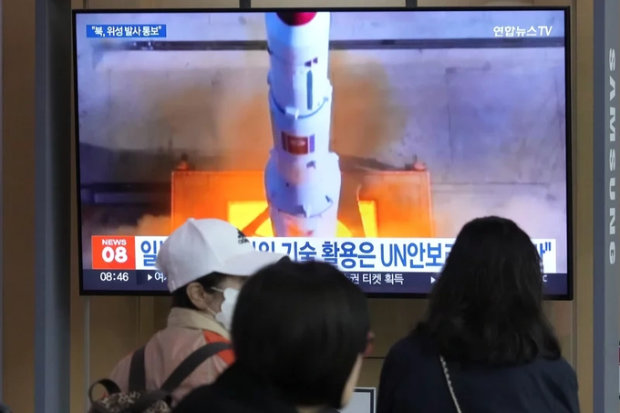 Nhật Bản và Hàn Quốc báo động khi Triều Tiên phóng vệ tinh - 1