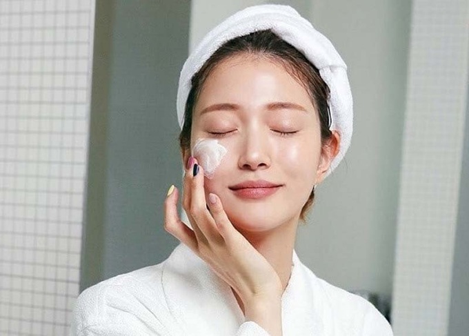 BẬT MÍ THỨ TỰ SKINCARE NGÀY VÀ ĐÊM CHUẨN GIÚP DA TRẮNG 