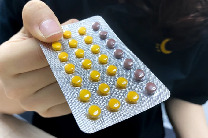 Bố mẹ sốc khi thấy thuốc tránh thai trong cặp con: Bác sĩ chỉ việc nên làm - 1 Bố mẹ sốc khi thấy thuốc tránh thai trong cặp con: Bác sĩ chỉ việc nên làm - 1