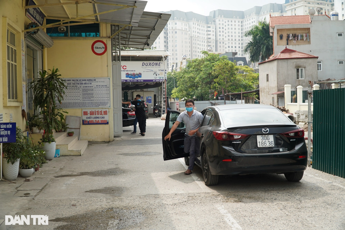 Trạm đăng kiểm vắng hoe, nhân viên ngồi chờ khách sau Thông tư 08 - 2 Trạm đăng kiểm vắng hoe, nhân viên ngồi chờ khách sau Thông tư 08 - 2