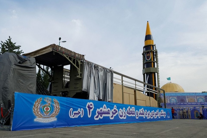 Mỹ trừng phạt cá nhân, thực thể Trung Quốc nghi giúp Iran chế tạo tên lửa - 1