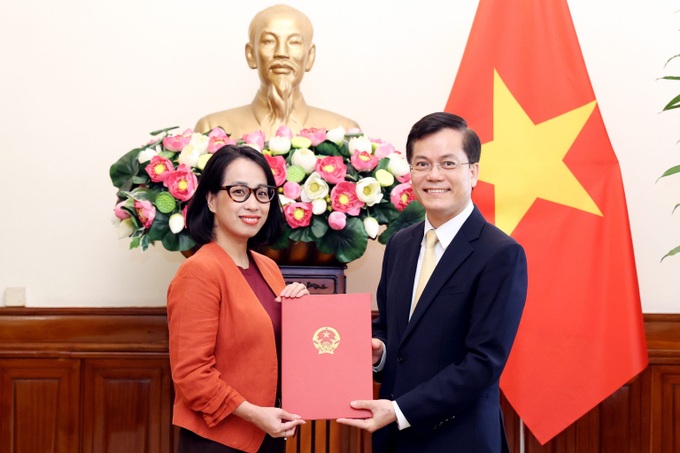 Bà Phạm Thu Hằng làm người phát ngôn Bộ Ngoại giao - 1