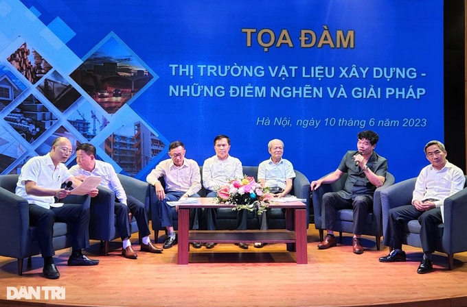 Bất động sản đóng băng, thị trường vật liệu xây dựng tê liệt - 1 Bất động sản đóng băng, thị trường vật liệu xây dựng tê liệt - 1